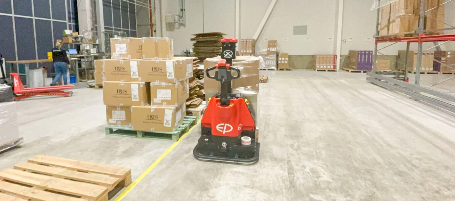 Ze skladu na expedici